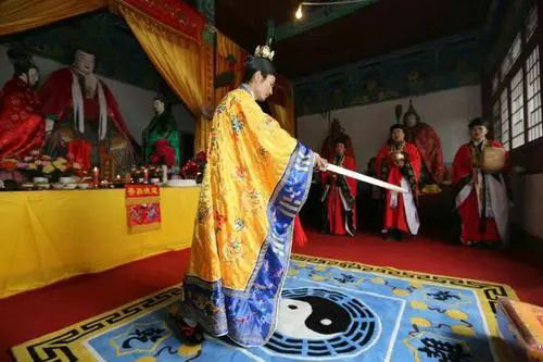 如何超度阴灵_并不是皈依佛门就可以完成