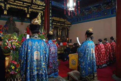 给亡灵祈福是迷信吗,对这方面不了解不要乱说