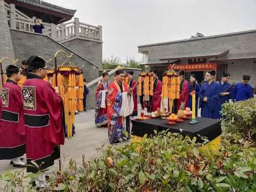 天秤座男生想要复合的举动,他们会有这5个动作