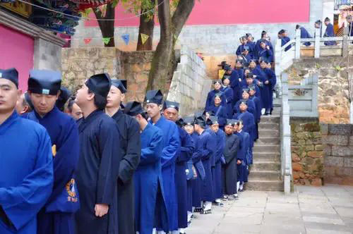 不同年龄段人士招桃花有哪些妙招