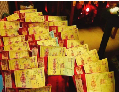 还阴债法事收费很正常,毕竟是有损阴德的事