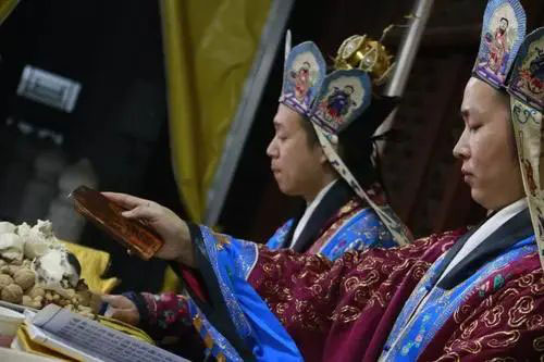 那些婚姻挽回的公司也是通过和合术化解矛盾