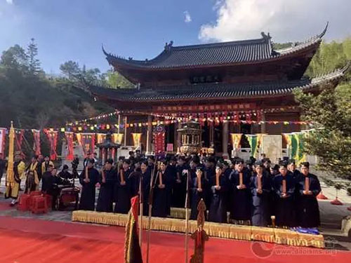 需要注意的餐桌家具风水 你都有注意过吗 赶紧看