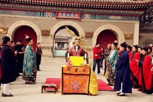 男人为什么会出轨?如何挽回老公